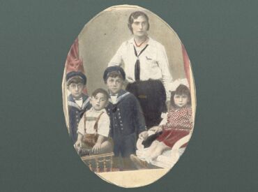 Luise Herzberg mit ihren Kindern Waldemar, Otto, Max und The